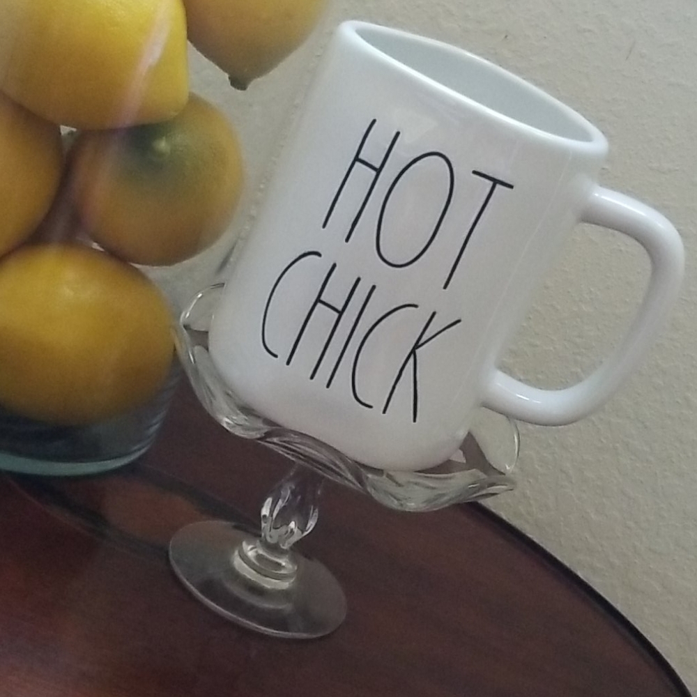 Rea Dunn mug HOT‎ CHICK